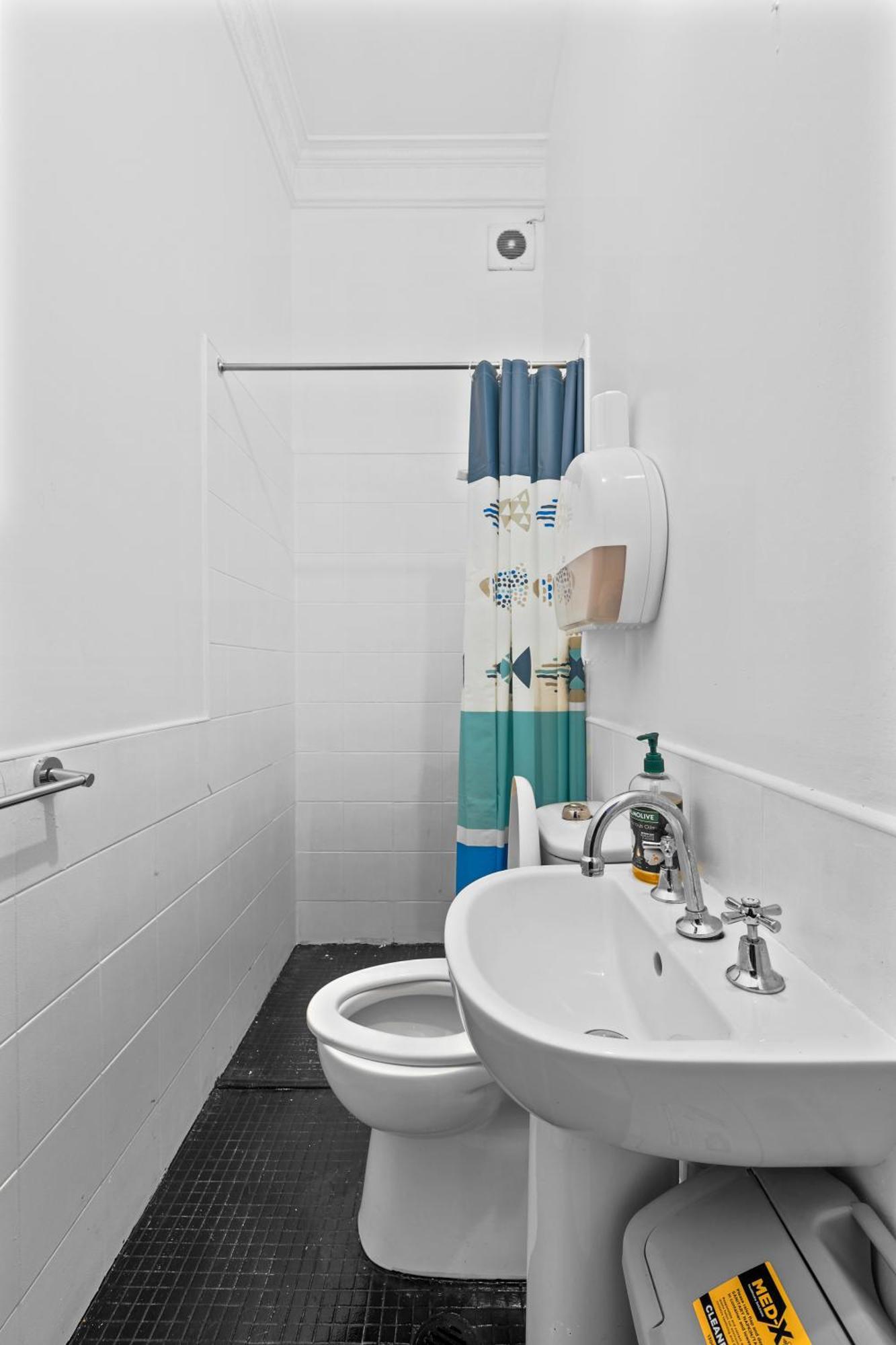 Venus By The Harbour Budget Hotel 시드니 외부 사진